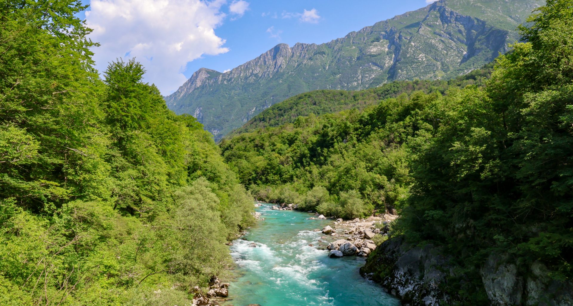 Looking over the soca river from the bridge