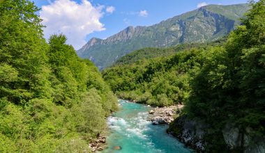 Looking over the soca river from the bridge